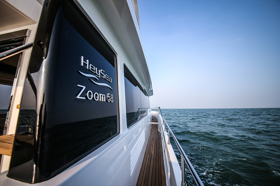 heysea yacht starboard side